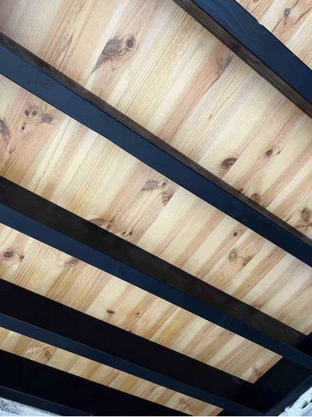 Parquet pin martime noueux...